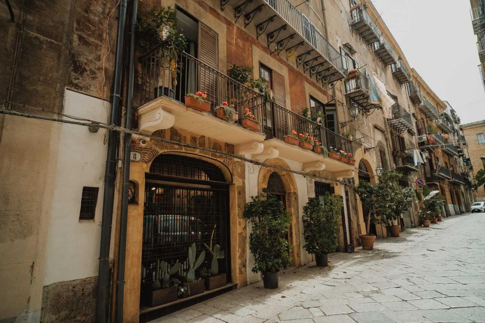 Hotel Ambrosia-Timeless Hosting Palermo Zewnętrze zdjęcie